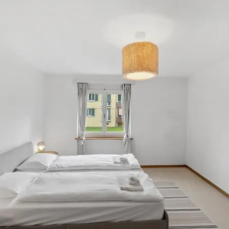 Cozy 2 Bedroom In *
