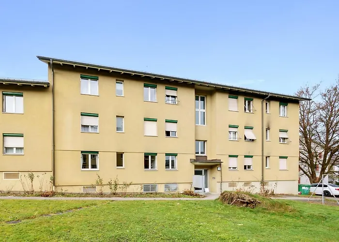 Cozy 2 Bedroom In Zürih